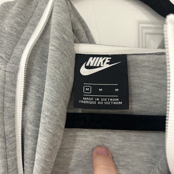 Nike Tech Fleece Hoodie - Picture 6 of 6